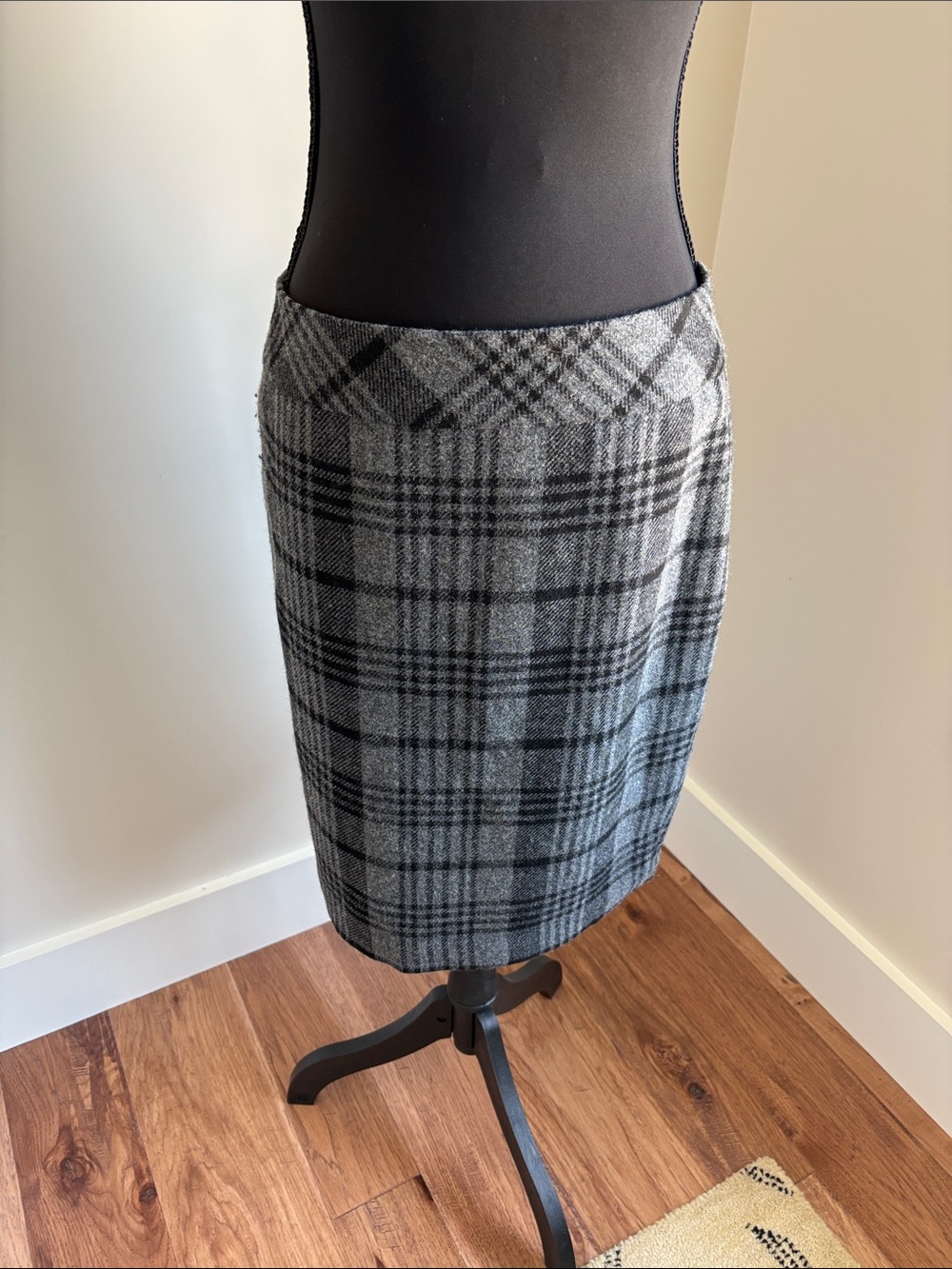 LOFT Black and Gray Plaid Pencil Skirt